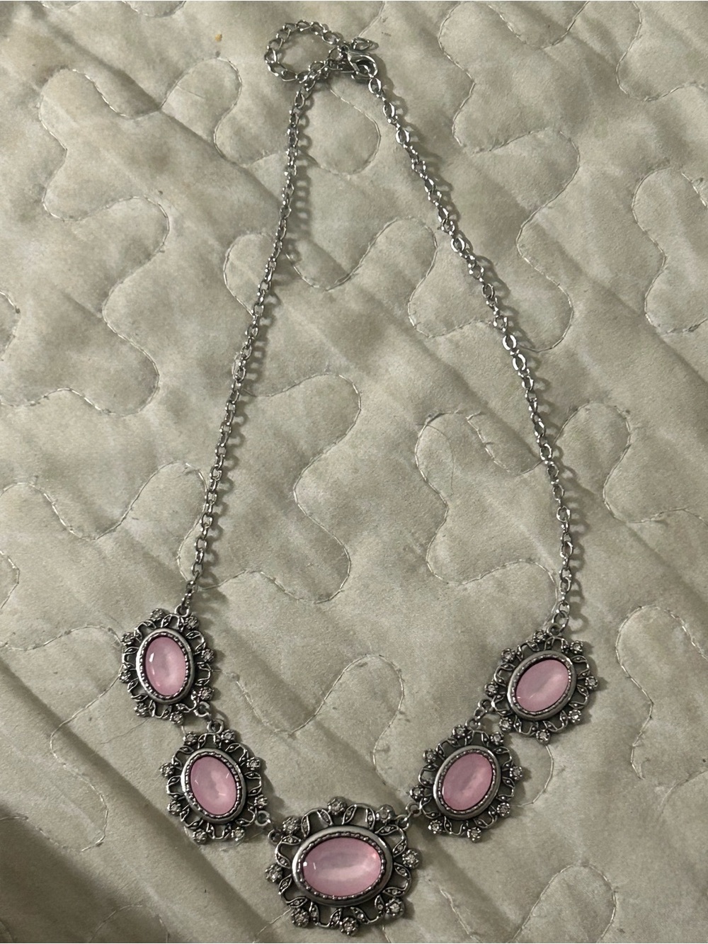 Set of 4 wonderful and beautiful necklaces